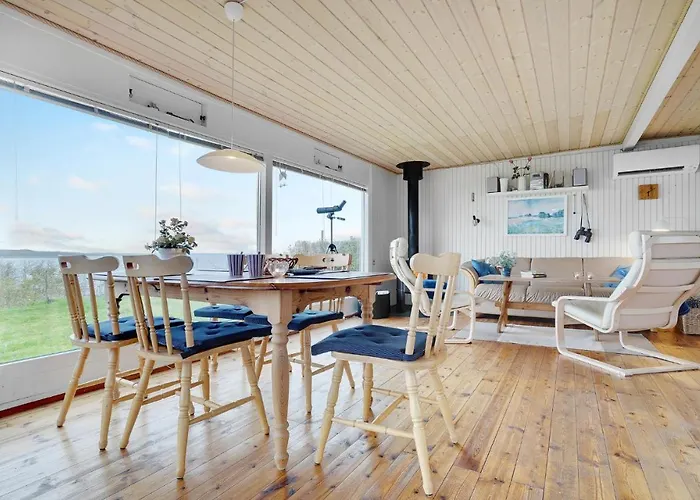 Two-bedroom In 펜션 *
